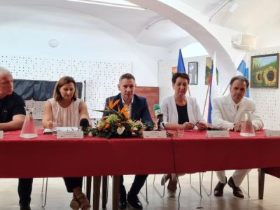 1695042790_sd-tri_grajske_investicije.jpg