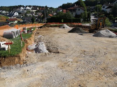 os-trebnje, parkirisca