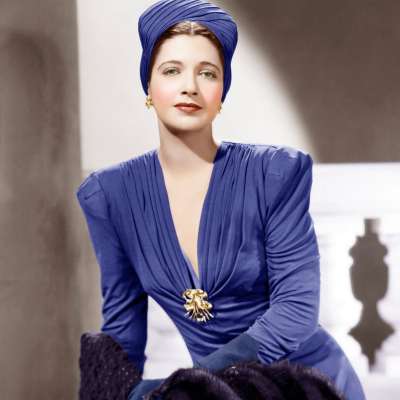 Kay Francis okoli 1940, ko v Hollywoodu zanjo ni bilo več vlog