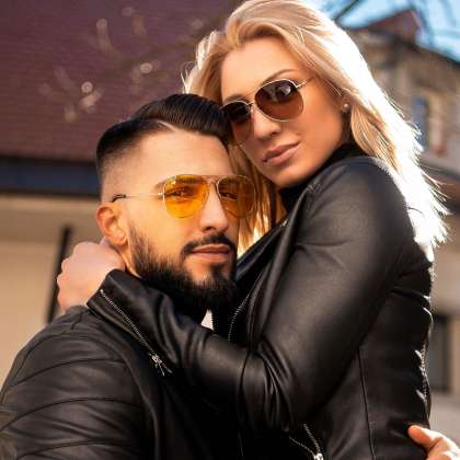 Challe Salle, Yvonne