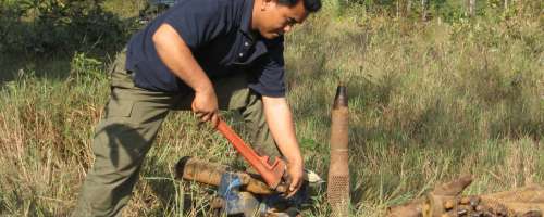 Nekdanji otroški vojak je življenje posvetil odstranjevanju min