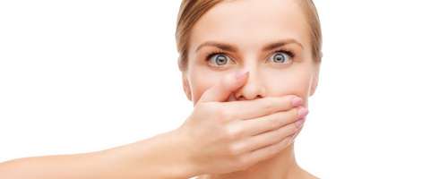 Preženite slab zadah: žvečite začimbe in klorofil