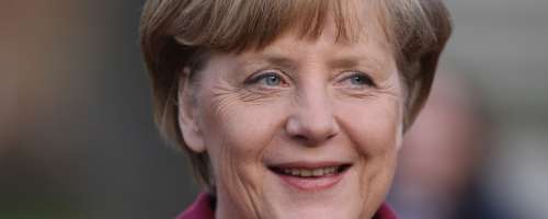 Napad na Angelo Merkel, novi begunci in izstop iz EU!?