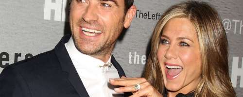 Jennifer Aniston: Komaj poročena, mož na telefonu z bivšo?