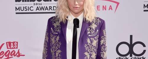 Kesha s še eno novo pesmijo in albumom!