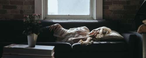 Pomanjkanje spanca povzroča možganske poškodbe