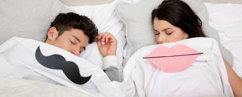 Spalni položaji razkrivajo značaj in trdnost vajine zveze