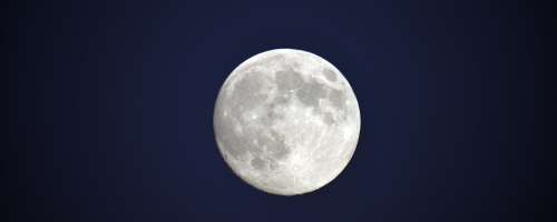 Tedenski horoskop: jutri nastopi polna luna, ki bo začinila odnose