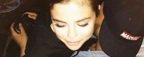 FOTO: Zaljubljena Selena in The Weeknd