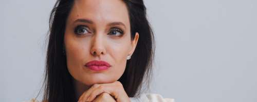 Angelina Jolie dobila močno klofuto