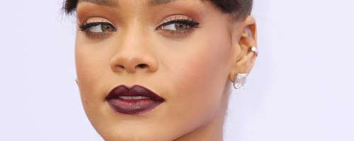 Rihanna je izdala linijo ličil