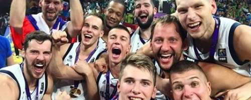 Kako so se zmage košarkašev veselili znani Slovenci