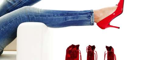 Kako nositi rdeče čevlje?
