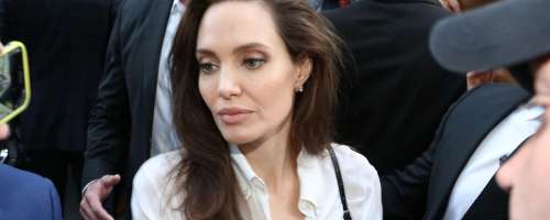 Tudi Angelina Jolie ga je obtožila spolnega nadlegovanja