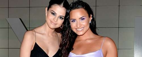 Selena Gomez in Demi Lovato skupaj na rdeči preprogi