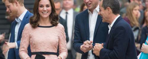 Prvi nosečniški nastop vojvodinje Kate