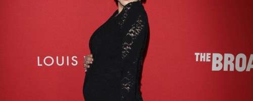 Tako seksi nosečnica je Miranda Kerr
