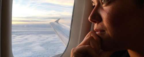 Triki proti bolečini v ušesih pri letenju