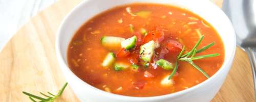 Recept za paradižnikovo juho s pršutom in bučkami