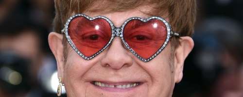 Elton John brez olepšavanja o drogah, alkoholu in seksu