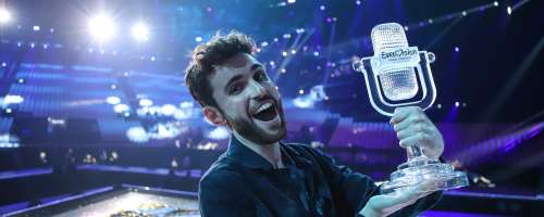 Zmagovalec Evrovizije: Sem biseksualec
