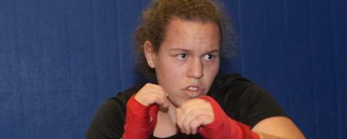 Osupljiva preobrazba boksarske šampionke Eme Kozin!