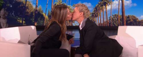 Jennifer Aniston poljubila Elen, publika ponorela