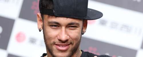 Neymarjeva mati zaljubljena v mladega manekena