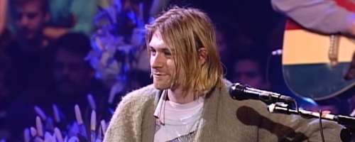 Za vrtoglavi znesek prodani ikonični kitari v lasti Cobaina in Princea