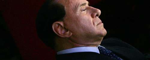 Berlusconijevih pet otrok v celoti sprejelo očetovo oporoko