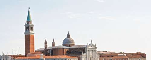 V Benetkah od danes vstopnina za dnevne obiskovalce