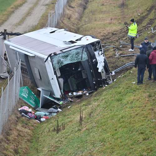 prometna-nesreča, avtocesta, avtobus, smrtna-prometna-nesreča, gančani-murska-sobota