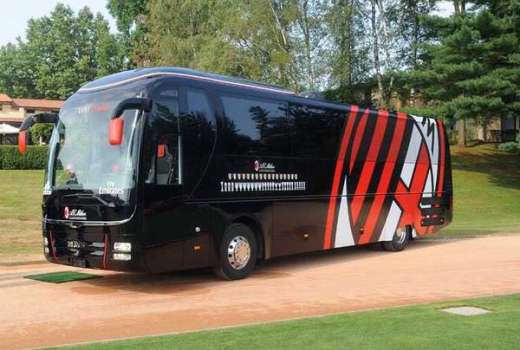 ac milan bus