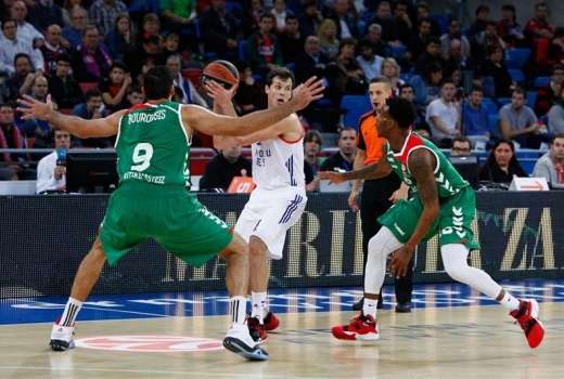 thomas-heurtel-anadolu-efes-istanbul-eb euroliga kosarka15