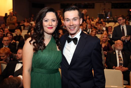 lora klinc primoz roglic 19