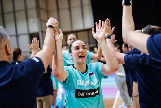 ženska košarskarska reprezentanca 25