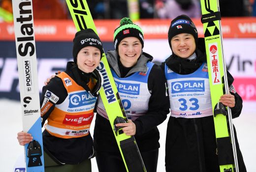Nika Prevc, Silje Opseth in Yuki Ito 24 pm