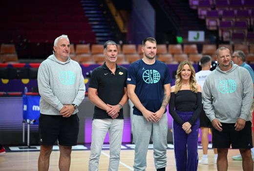 doncic slovenija buss