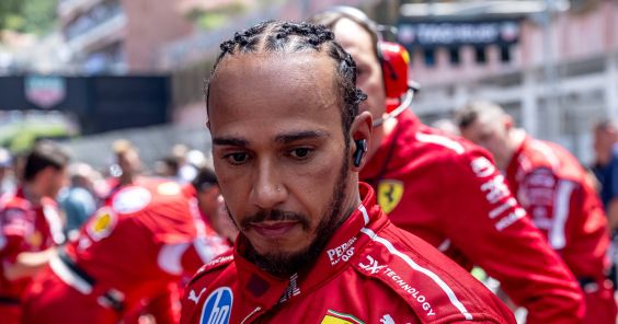 Dirkač Lewis Hamilton "strt", potem ko je povozil svizca