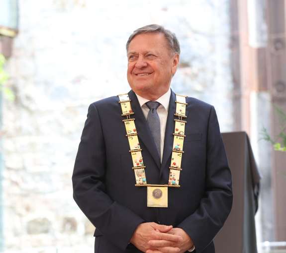 Omrežje velike mestne družine: to je elita, ki se hodi klanjat ljubljanskemu županu Zoranu Jankoviću