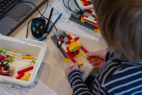 Počitniška LEGO delavnica - robotika za otroke