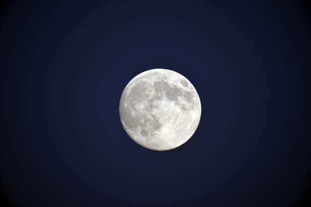Vpliv polne lune na javni red in mir