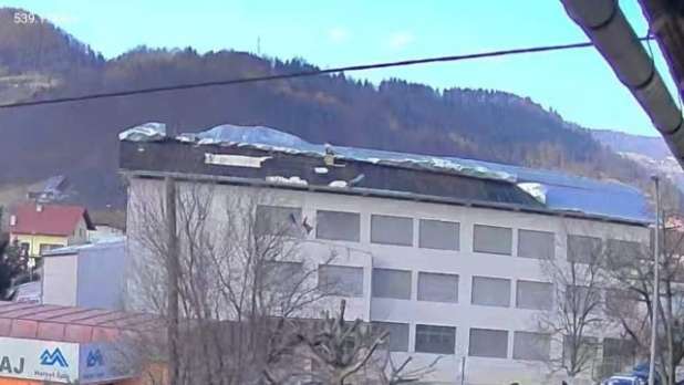 Stekli postopki za sanacijo poškodovane strehe