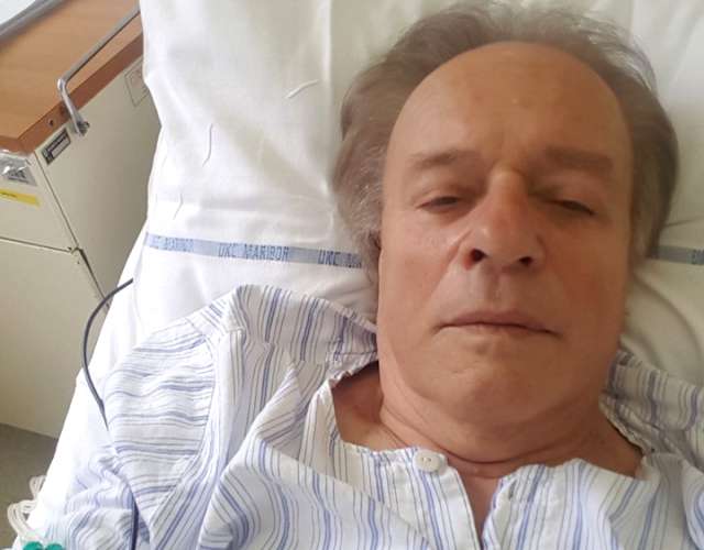 Četrtič je bil hospitaliziran zaradi vnetja trebušne slinavke.