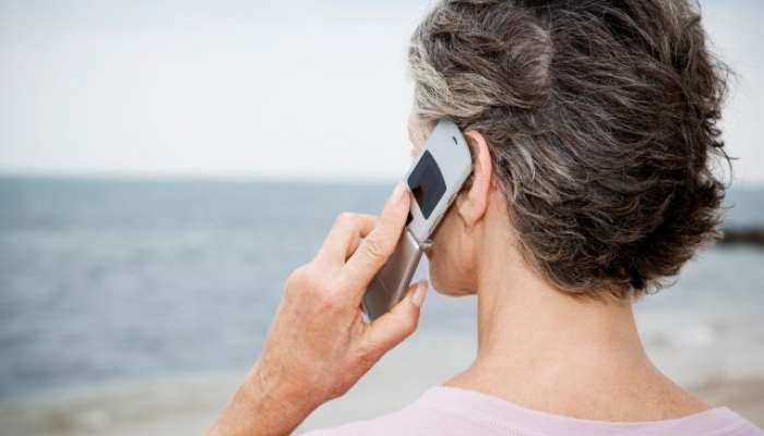 Telefoniranje, plaža, morje