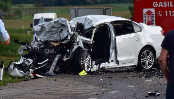 prometna nesreča, Rogašovci, voznika umrl, izmaličeno truplo