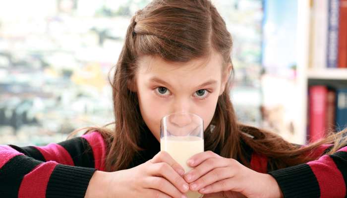 Mleko je popolno živilo- vsebuje vsa življenjsko pomembna hranila