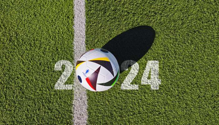 Adidasovo žoga s prihajajočega nogometnega prvenstva EURO 2024 v Nemčij
