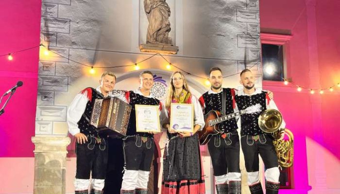 oplotnica-guštni muzikanti