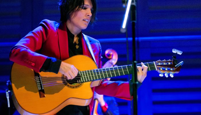 Tanita Tikaram (na fotografiji ob premieri njenega albuma Closer to the People leta 2016), je zelo m